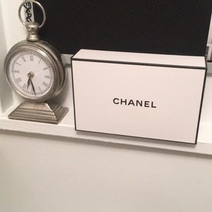 Chanel box
